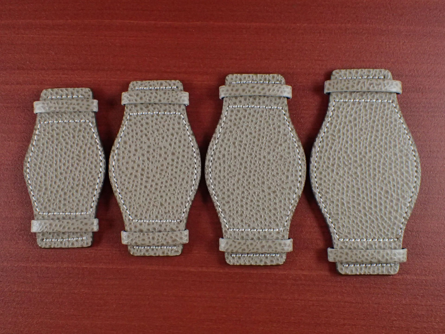 DEGERMANN DAUPHIN Embossed calf <tc>Pad</tc> (Oyster Gray)