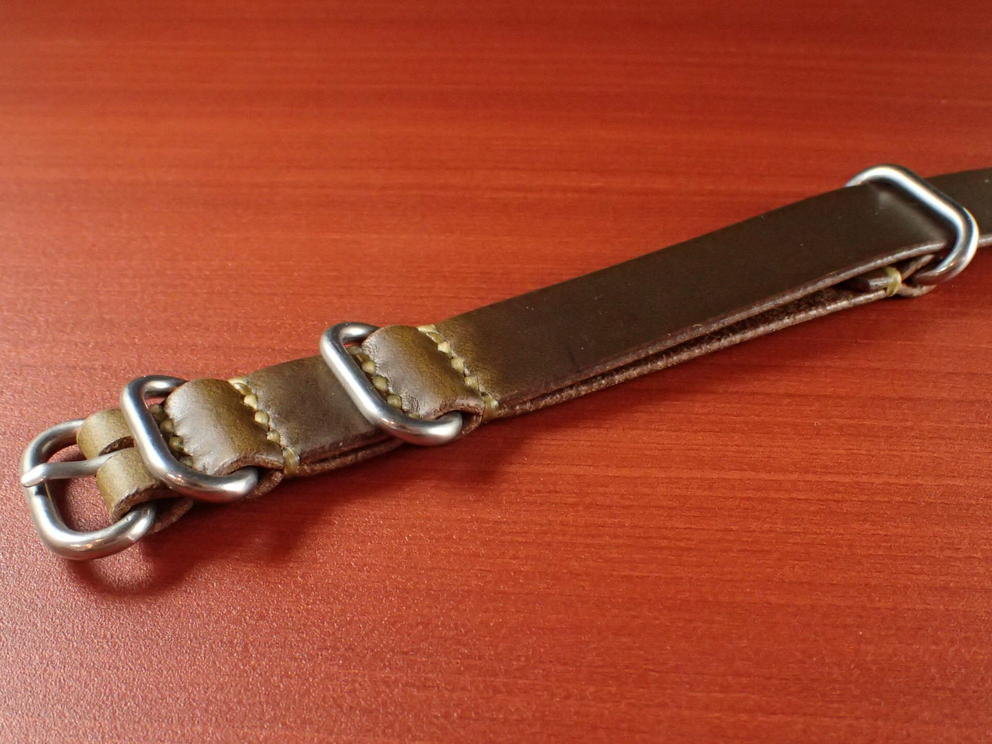 <tc>HORWEEN CHROMEXCEL NATO Type Strap Made to order  (Olive)
</tc>