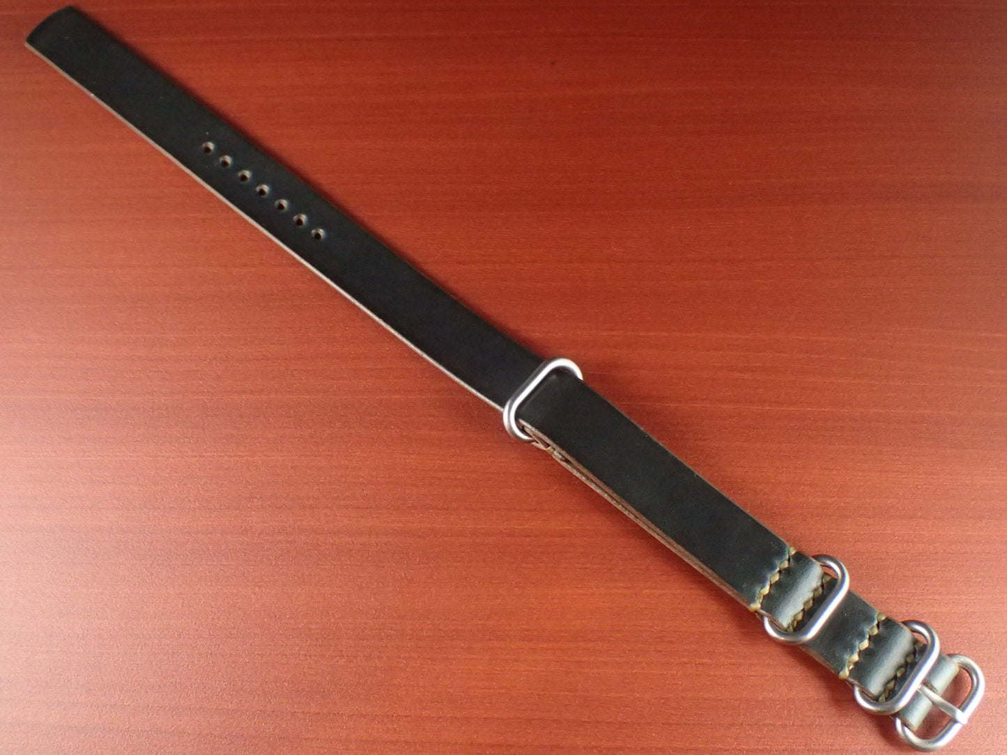 <tc>HORWEEN CHROMEXCEL NATO Type Strap Made to order (Navy)
</tc>