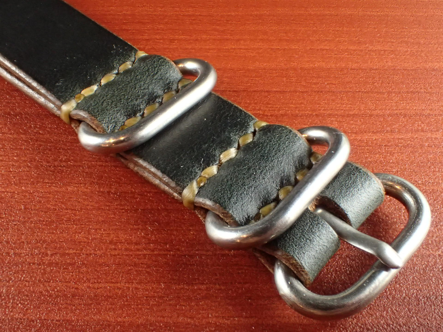 <tc>HORWEEN CHROMEXCEL NATO Type Strap Made to order (Navy)
</tc>