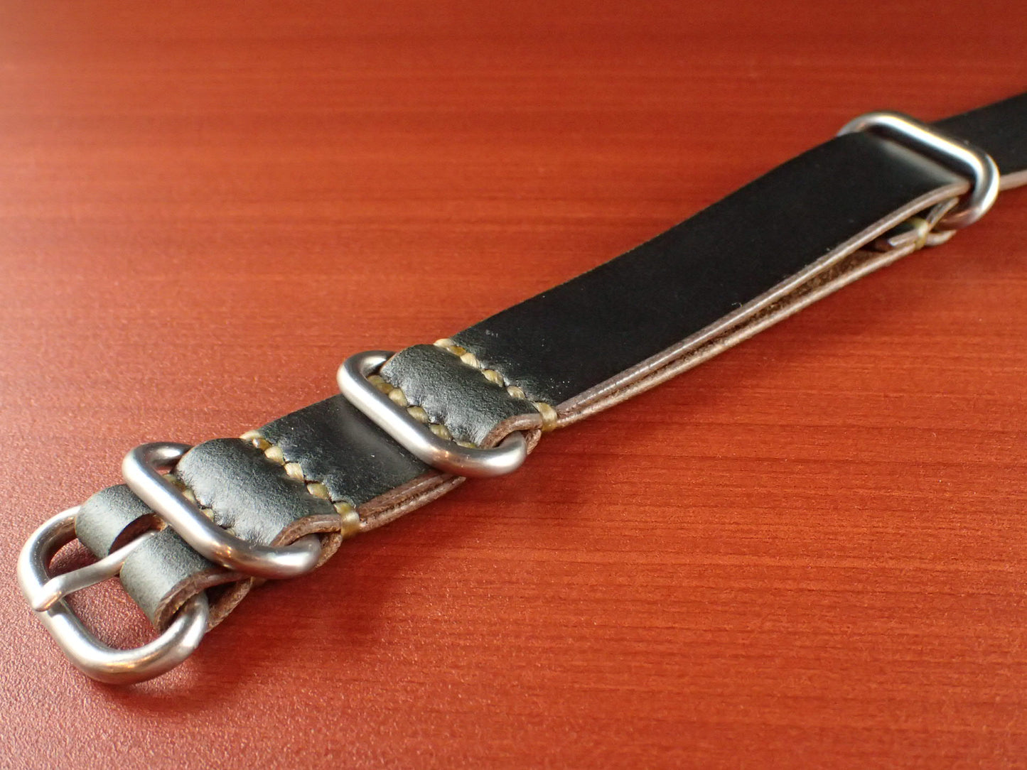 <tc>HORWEEN CHROMEXCEL NATO Type Strap Made to order (Navy)
</tc>