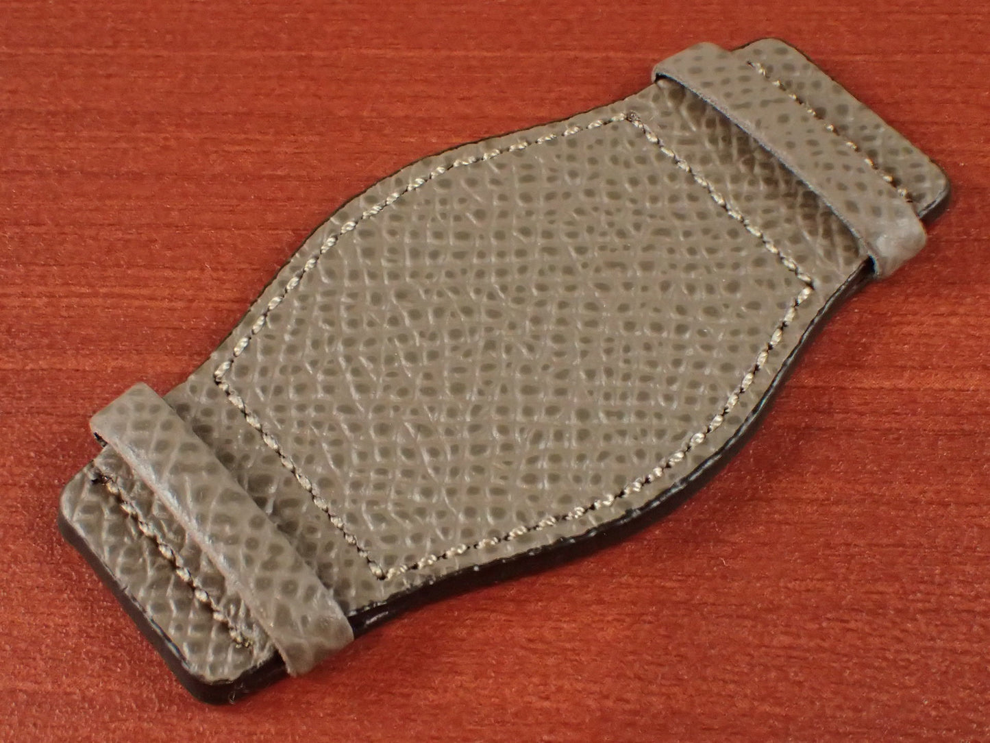 <tc>Pad HAAS Derby French Embossed calf (Etain)
</tc>