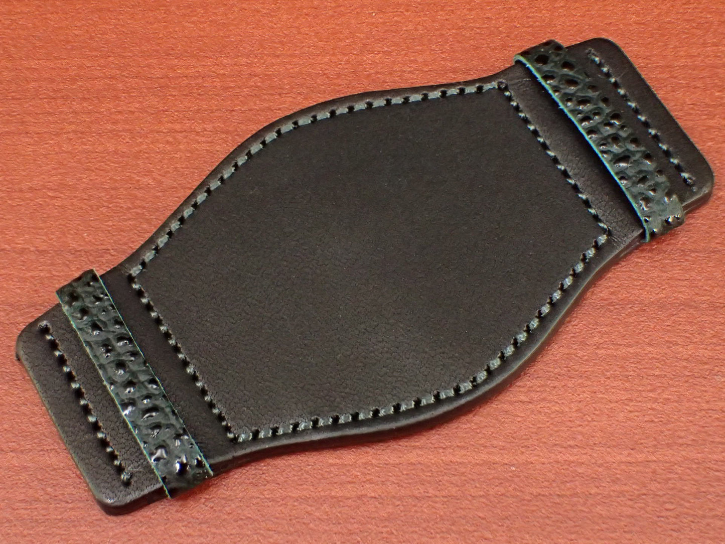 <tc>Leather Pad HIMEJI KUROZAN Japanese Cowhide LEATHER (Green)</tc>