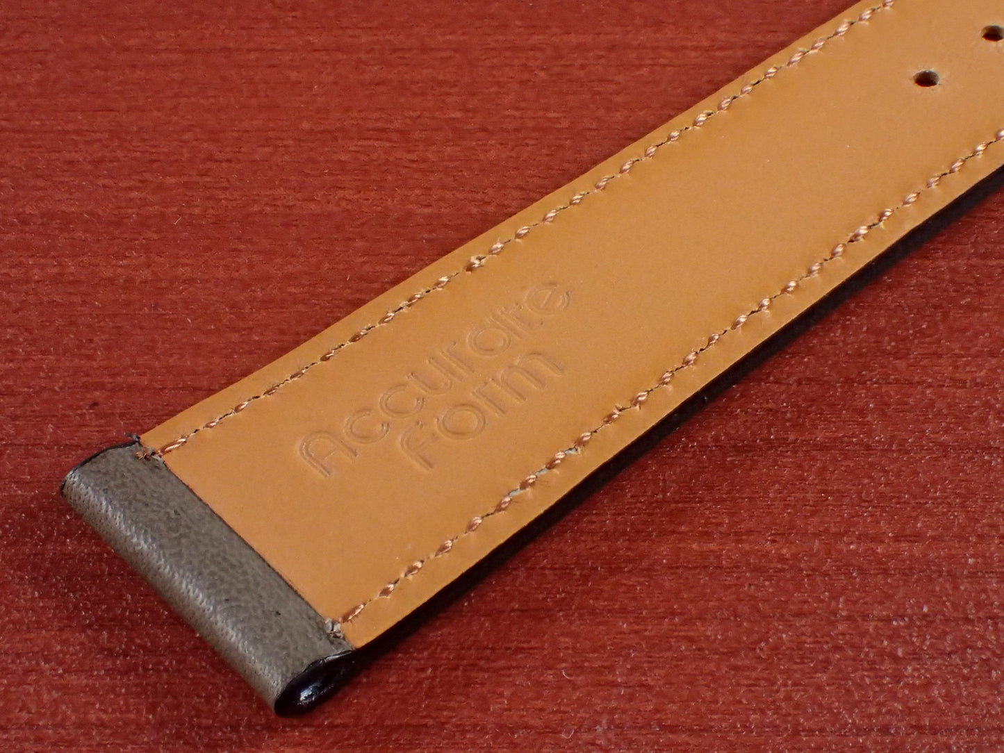 <tc>HAAS Derby French Embossed calf STRAP (Etoupe)</tc>