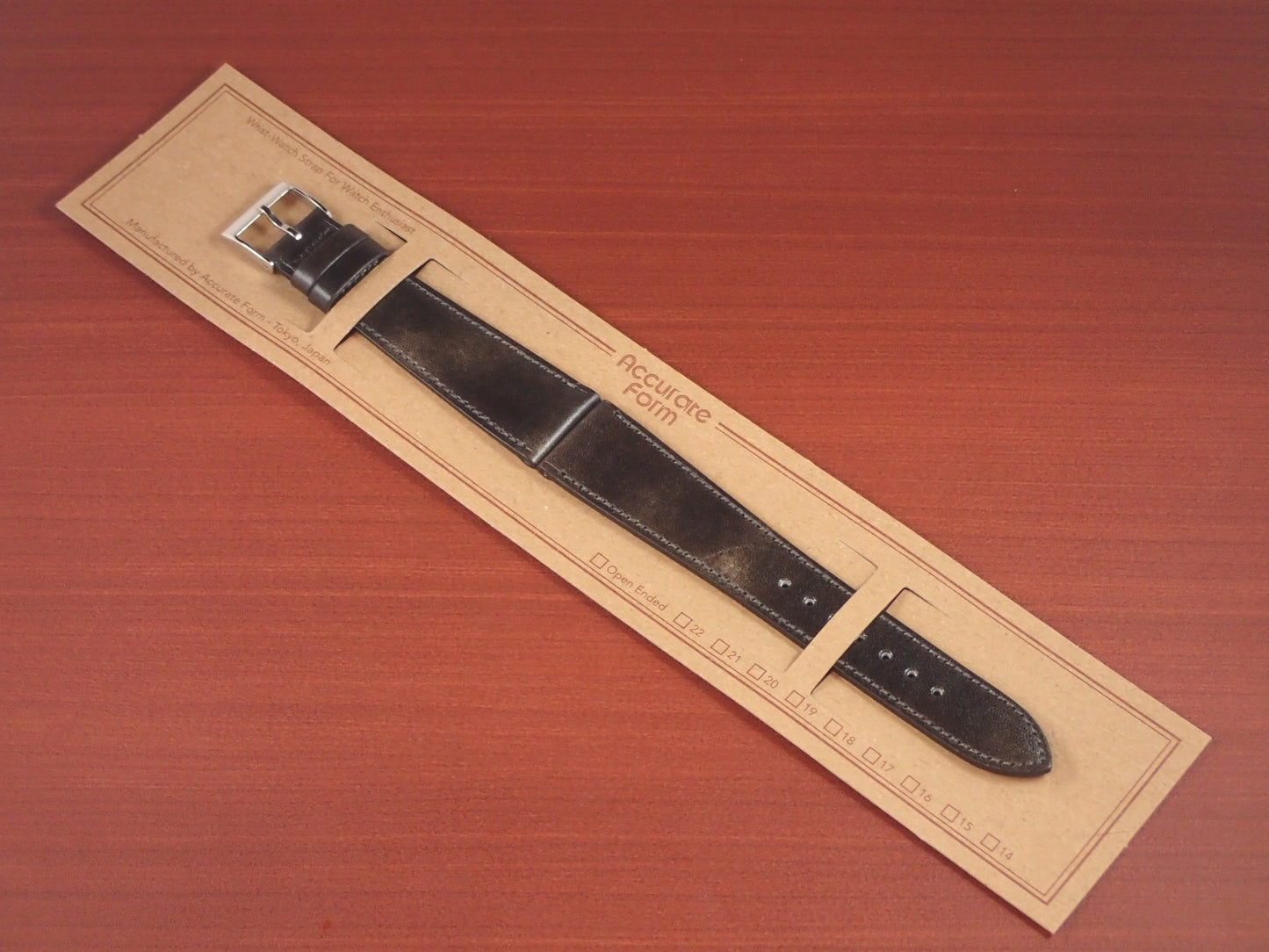 <tc>ILCEA Radica Museum calf Leather Strap (Gray)
</tc>