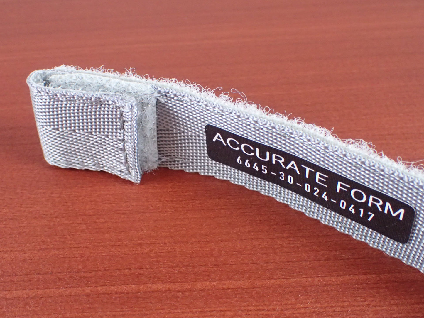 Accurate Form・H.A.L. STRAP (light gray)