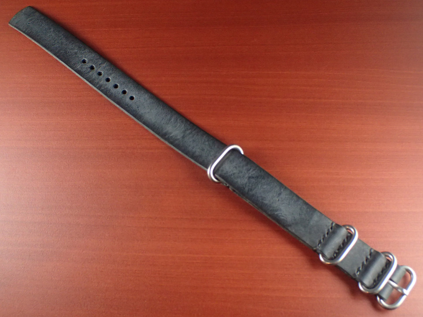 <tc>La Perla Azzura ALASKA NATO Type Strap Made to order (Black)
</tc>