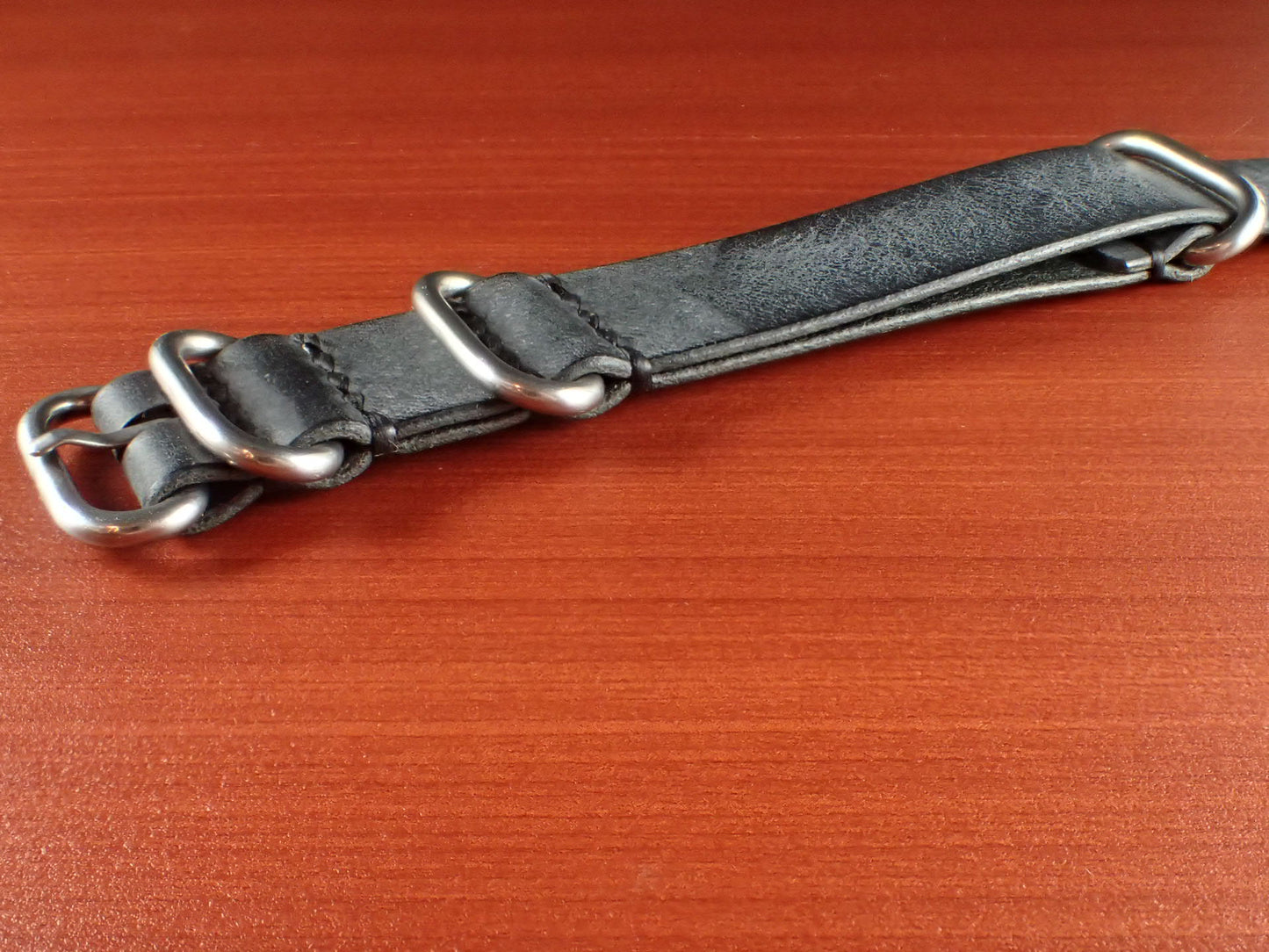 <tc>La Perla Azzura ALASKA NATO Type Strap Made to order (Black)
</tc>