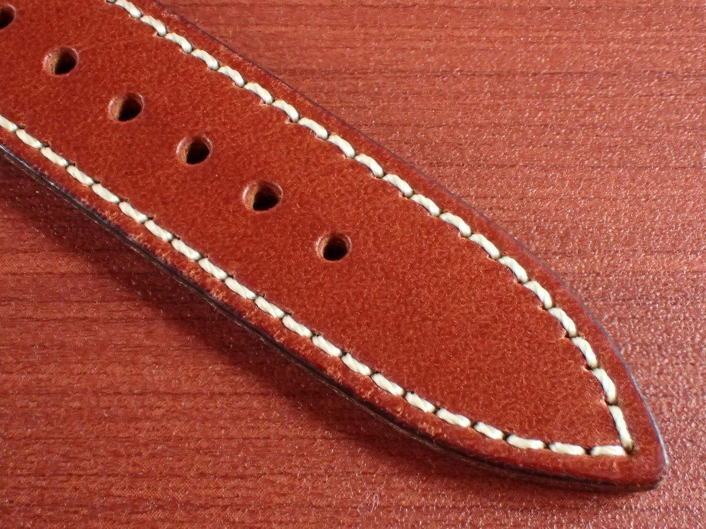 <tc>Lo Stivale BULGARO Shoulder Leather strap (Red Brown)
</tc>