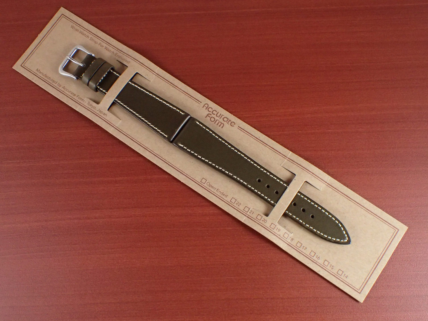 <tc>Lo Stivale BULGARO Shoulder Leather strap (Olive)
</tc>