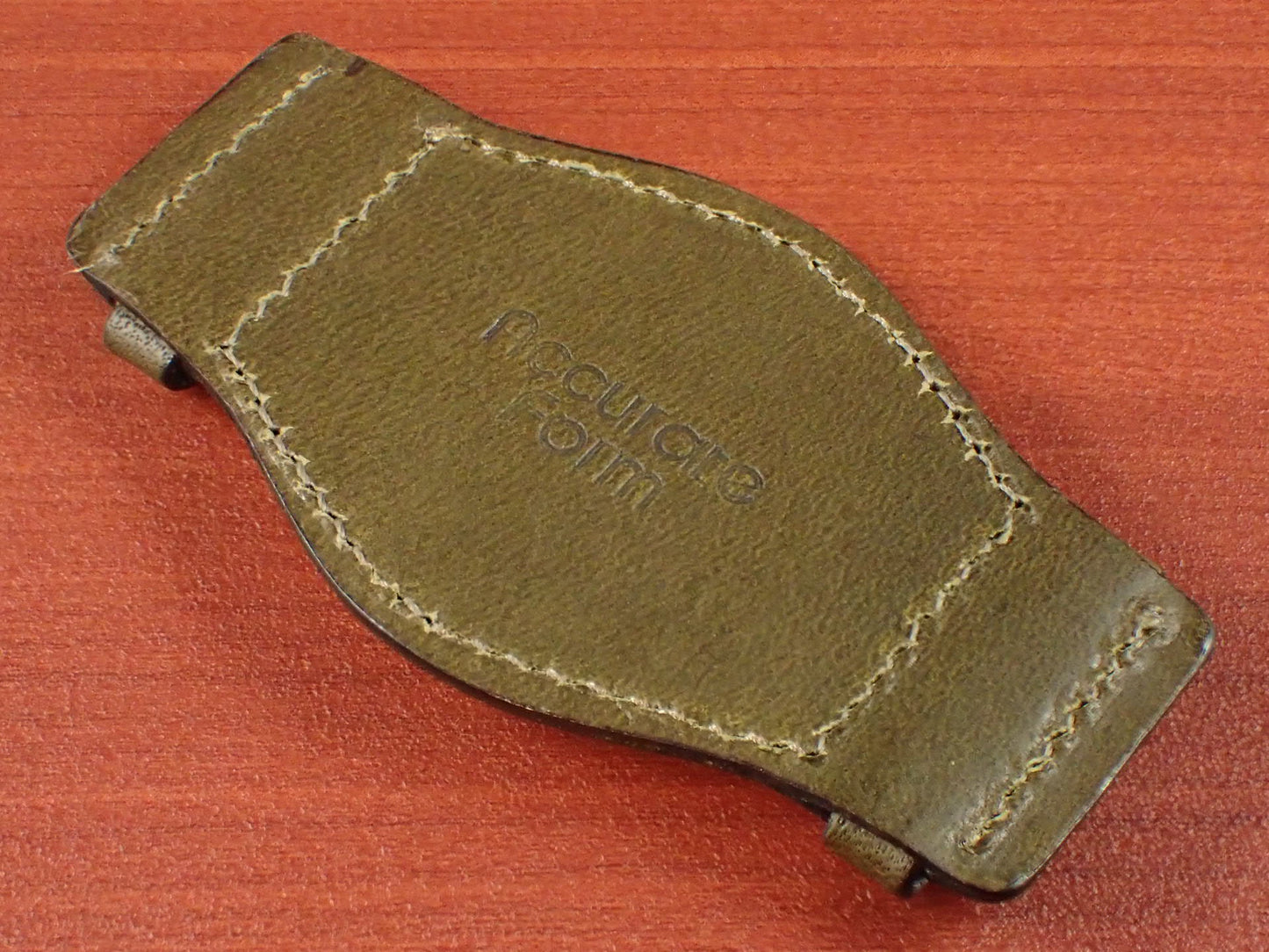 <tc>Leather Pad Lo Stivale BULGARO Shoulder Leather (Olive)
</tc>