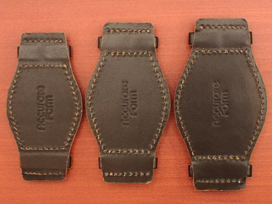 <tc>Leather Pad MARYAM Horse Leather Black</tc>