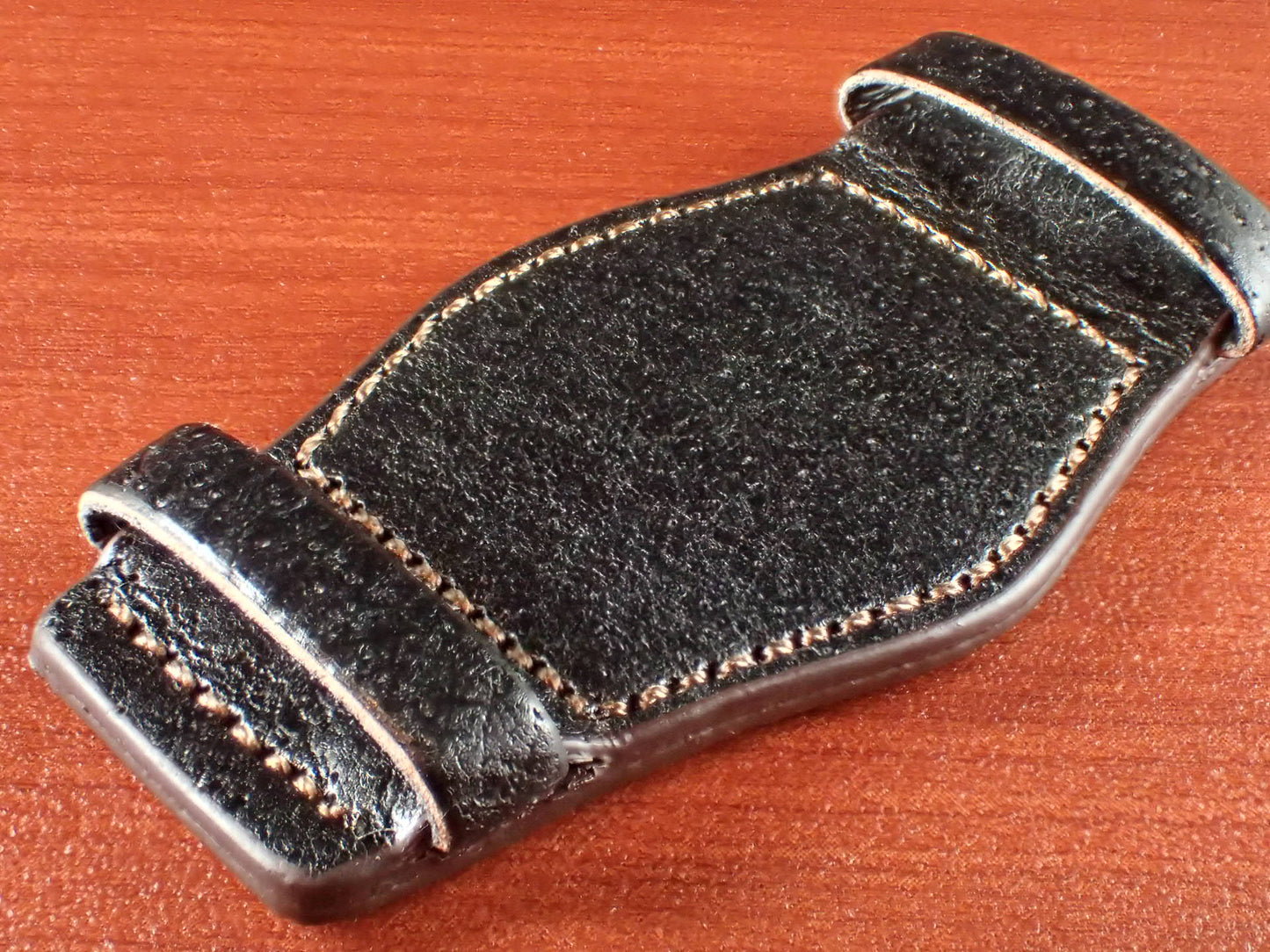 台座 Japanese Pigskin Leather(Black)