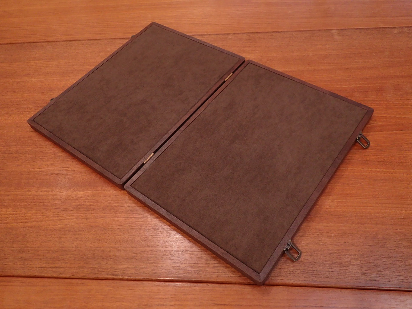 Tendo × Accurate Form A-MAG (magnetic shield) watch case