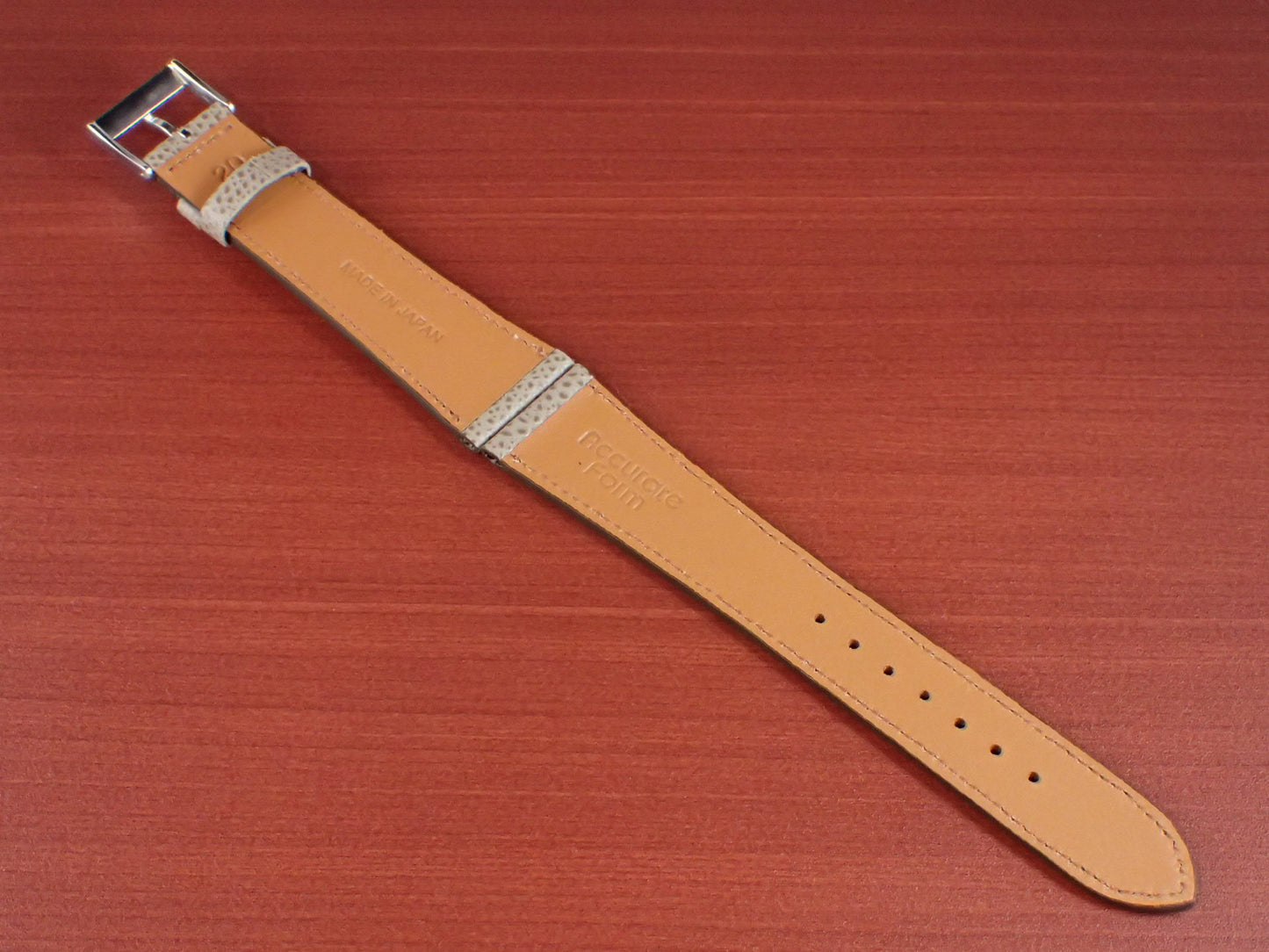 <tc>DEGERMANN DAUPHIN Embossed calf STRAP (Oyster Gray)</tc>