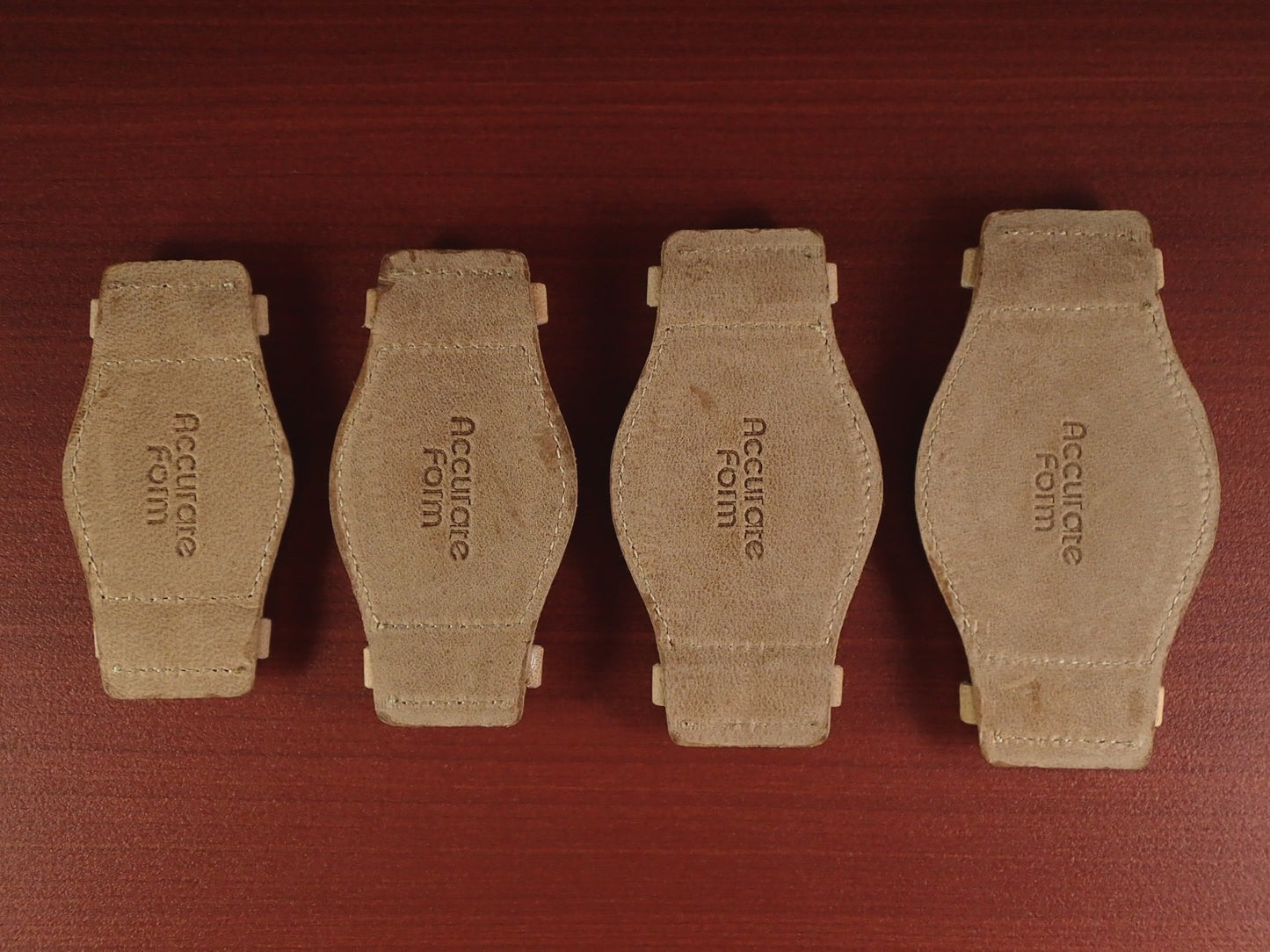 <tc>Leather Pad HORWEEN LATIGO (beige)</tc>