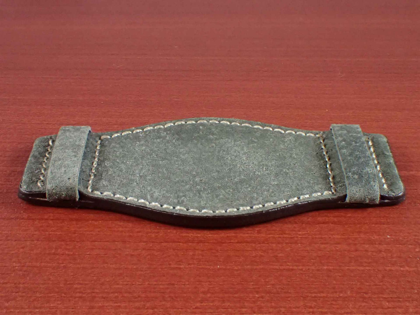 台座 Japanese Pig Suede(Olive)