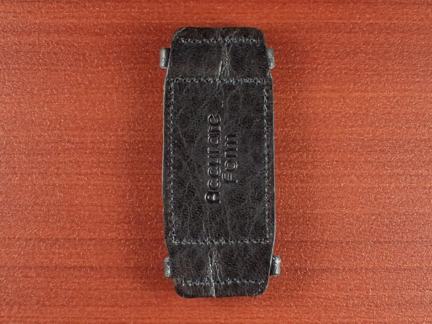 <tc>Leather Pad JAPANESE COWHIDE LEATHER for Rectangular Watch (Black)</tc>