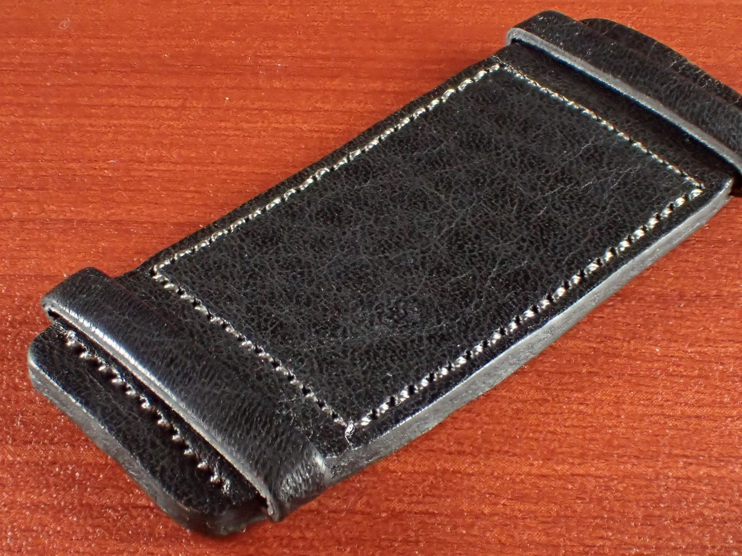 <tc>Leather Pad JAPANESE COWHIDE LEATHER for Rectangular Watch (Black)</tc>