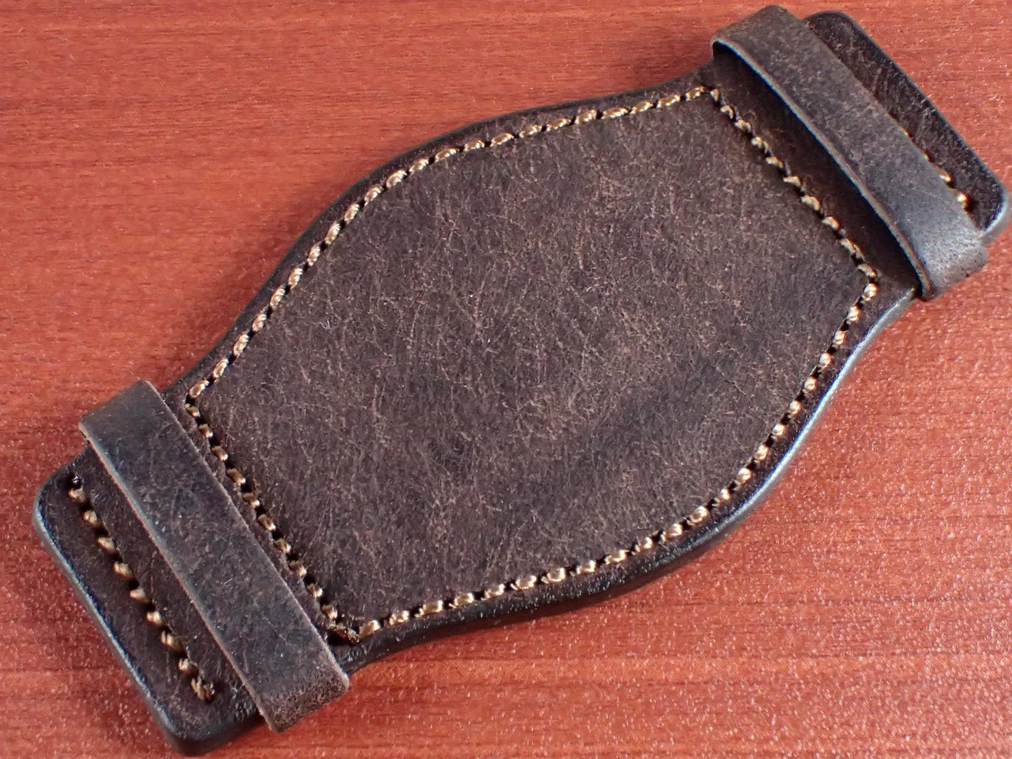 台座 Virgilio VIVIDO Shoulder leather (Dark Brown)